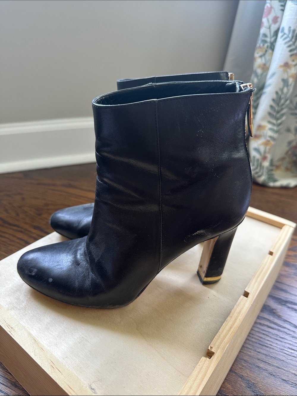 Kate Spade Booties (size 6B)
